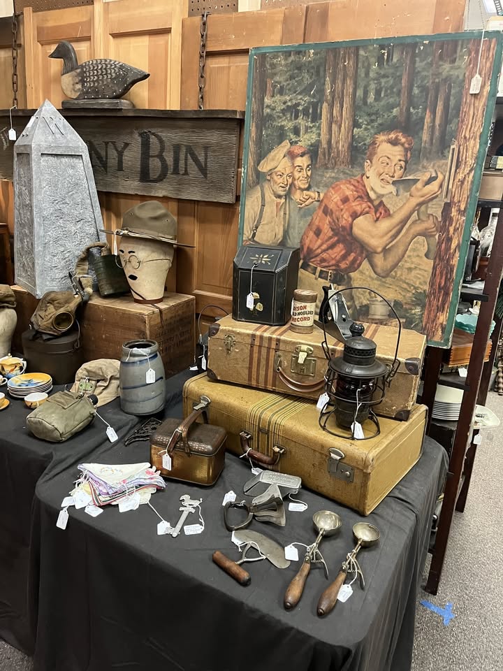 Vintage Market at Mountaineer Mall INSIDE